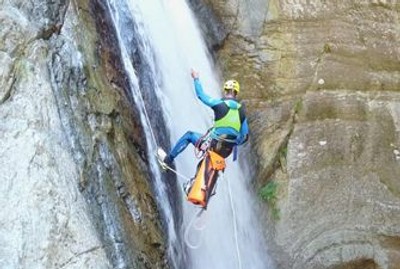 Canyoning en France, tourisme sportif, sport en vacances