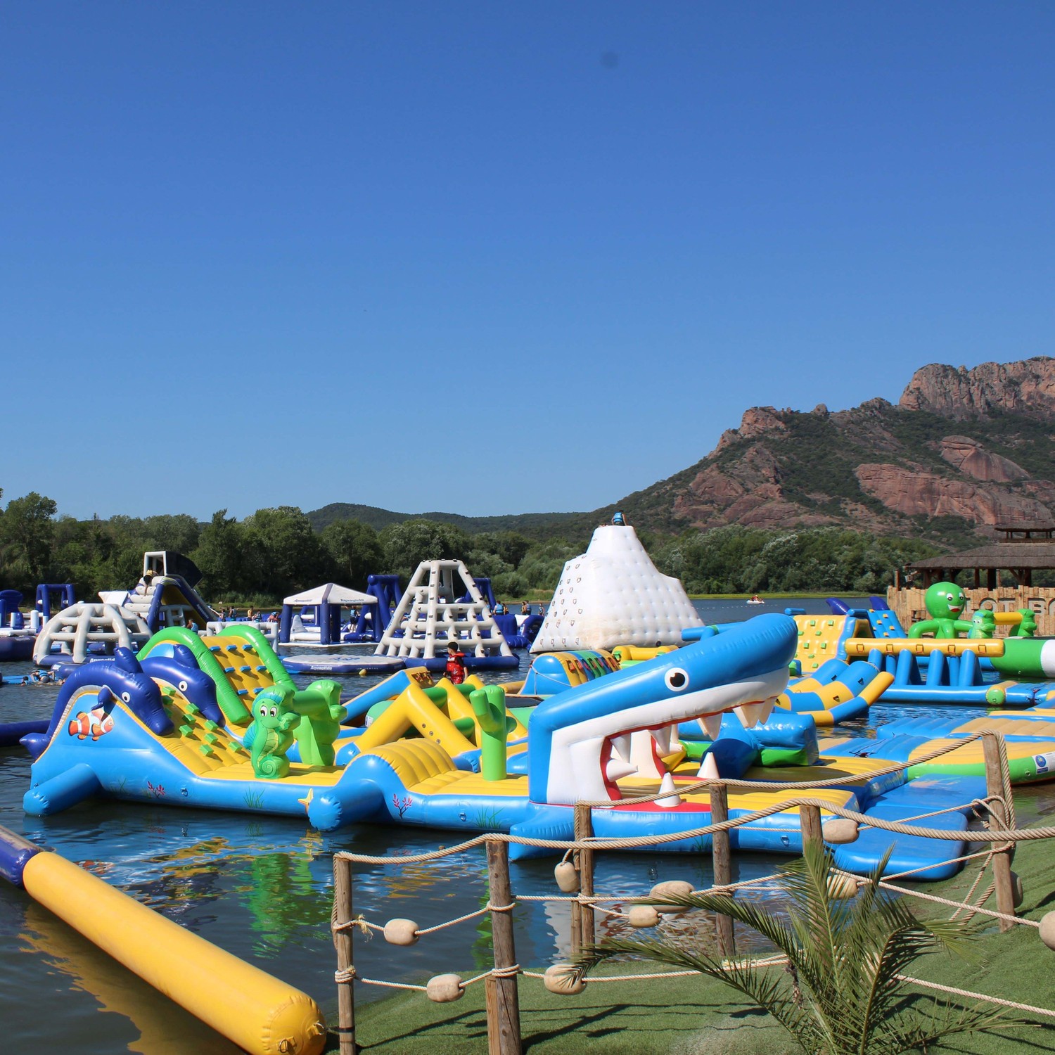 Nautisme en France, tourisme sportif, sport en vacances