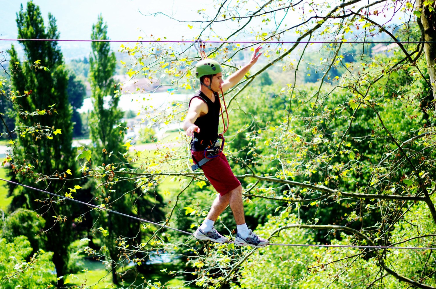 Accro-branches en France, tourisme sportif, sport en vacances